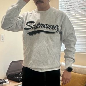 Supreme cursive crew